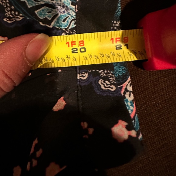 Express Black, Blues & Pinks Sheer Wrap Paisley Summer Romper Great Cond… - Picture 10 of 13